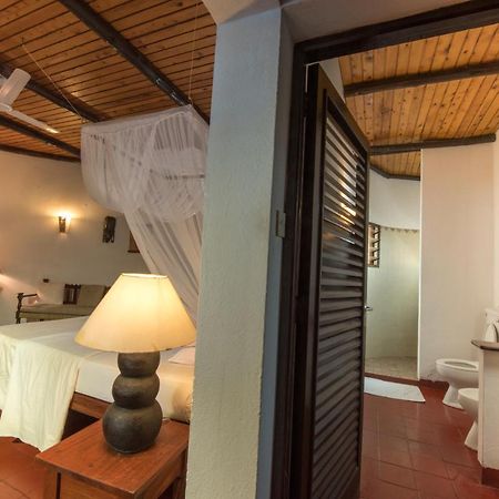 Baobab Sea Lodge Килифи Екстериор снимка
