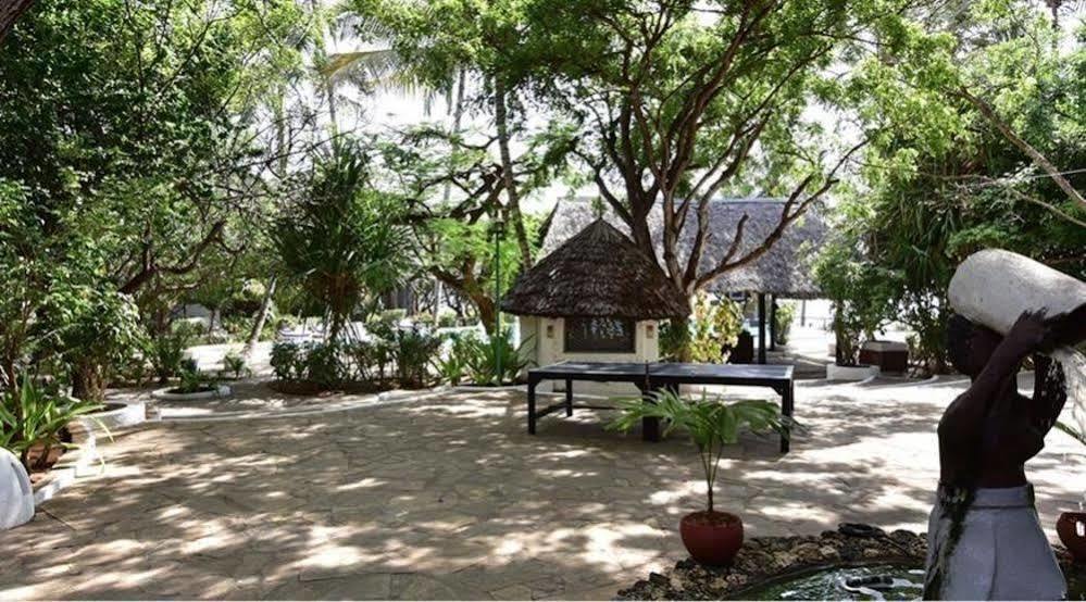 Baobab Sea Lodge Килифи Екстериор снимка