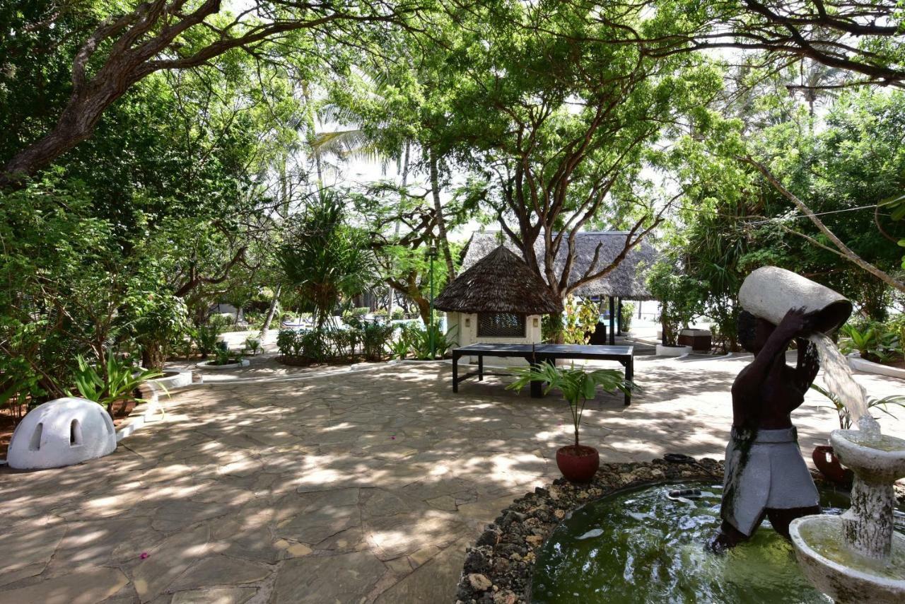 Baobab Sea Lodge Килифи Екстериор снимка